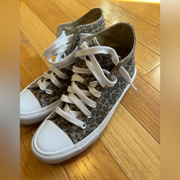No Boundaries Brown and White Leopard Print High Tops Size 8 1/2 - Picture 3 of 9
